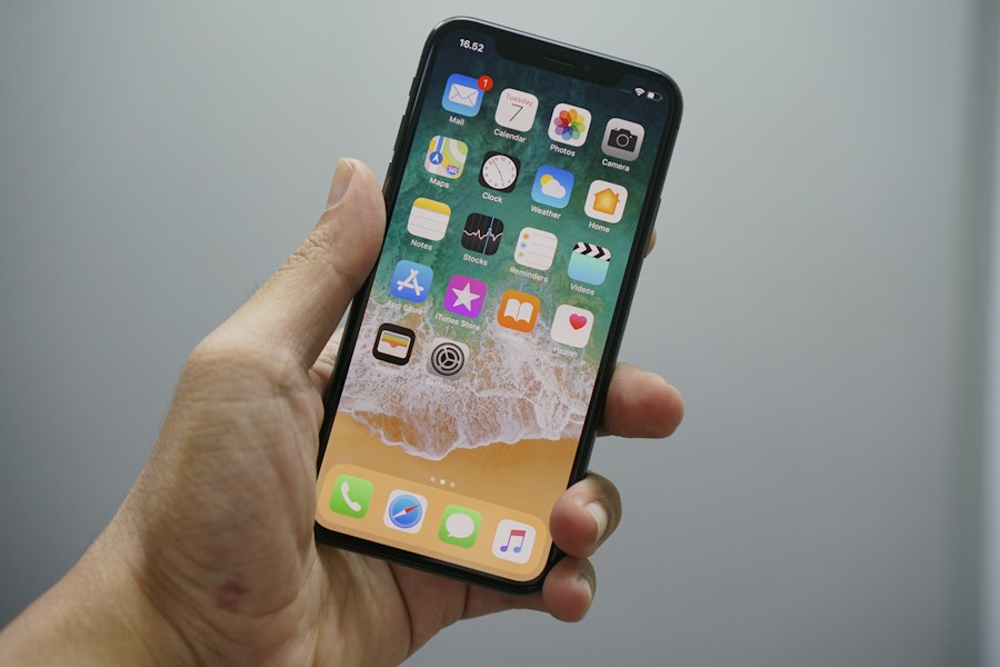 تطبيق جوال لمتجر ووكومرس على هاتف ذكي